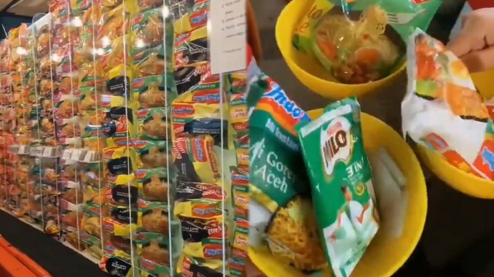 Manajemen Karyawan & Layanan Pelanggan di Warmindo Keliling